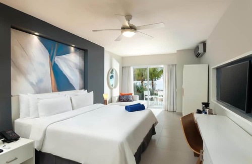 Villas Del Mar Resort | Emotions by Hodelpa - Juan Dolio