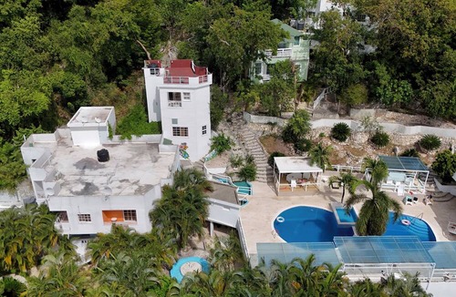 Juan Esteban Hotel | DAYMOND BLUE TROPICAL LODGE