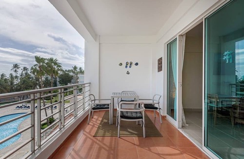 Villas Del Mar Apartment | Beachfront Condo Costa del Sol Sleeps 6