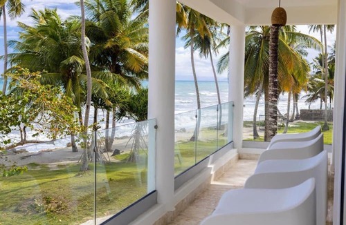 Las Canas House | Room in Guest Room - Oceanfront Suite With Kitchenette Stunning Views & Secluded Luxury