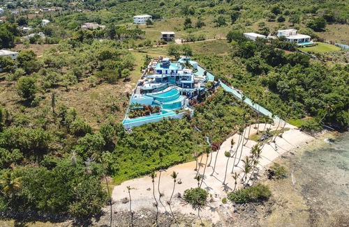 Las Galeras Villa | Espectacular Nueva Villa Frente al mar con Playa Privada. Capacidad Hasta 28 px