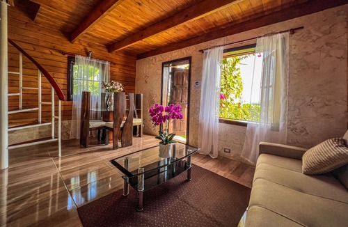 Barrio La Fortaleza Vieja Ski Chalet | Bayview Chalet