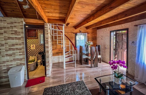 Barrio La Fortaleza Vieja Ski Chalet | Bayview Chalet