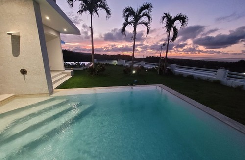 Las Terrenas Villa | Sunset Villa with Infinity Pool