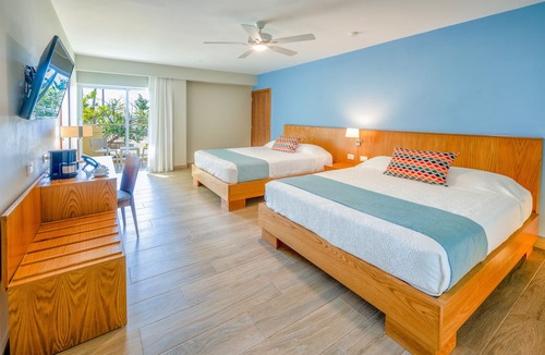 Villas Del Mar Resort | Coral Costa Caribe Beach Resort - All Inclusive
