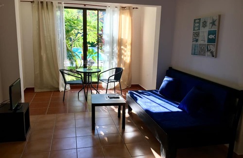 Playa Chiquita Hotel | Hotel Coral Blanco