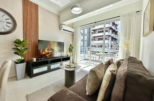 Sarasota Condo | 201 Kaoma XVI · Beautiful Condo in Bella Vista, Full AC, Near All