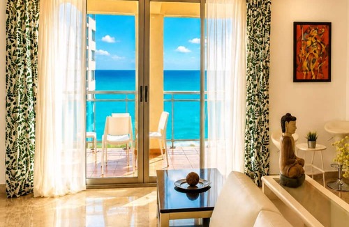 San Geronimo Apartment | Centrally located apartment in front of the sea