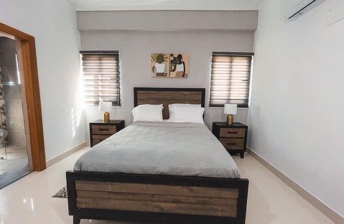 Bella Vista Apartment | Bright & Spacious Apt In City central Getaway