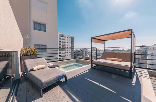 Downtown Santo Domingo Apartment | Regatta Living Prime Location, Pool and gym