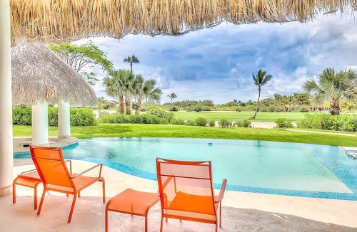 Punta Cana Villa | Paradise at Cayuco, Villa with 6 Bdrs - Pool & Jacuzzi