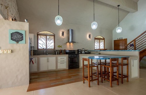 La Iglesia Villa | Perfect Getaway – Villa with Pool & Jacuzzi Near Town & Beach, Las Terrenas
