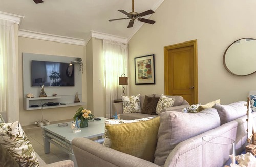 Juan Dolio Villa | Marvelous 5-bedroom villa with AC in Juan Dolio