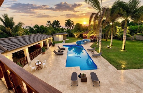 San Antonio de Guerra Villa | Villa Franyelin: Pool, Jacuzzi, & BBQ🇩🇴 Private Country Villa in Santo Domingo Este