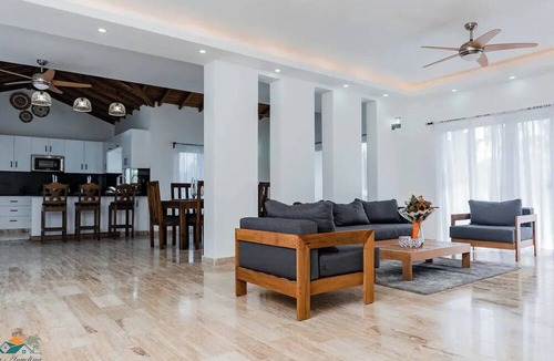 Sanchez Apartment | Luxury Room in Villa with Bar and Restaurant