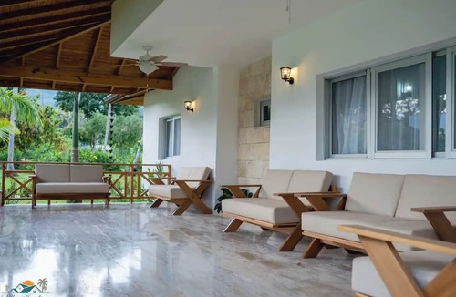 Sanchez Apartment | Luxury Room in Villa with Bar and Restaurant