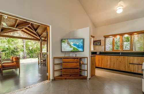 La Iglesia Villa | Holiday Private house/Pool/200M beach-restaurants/Free-Wifi