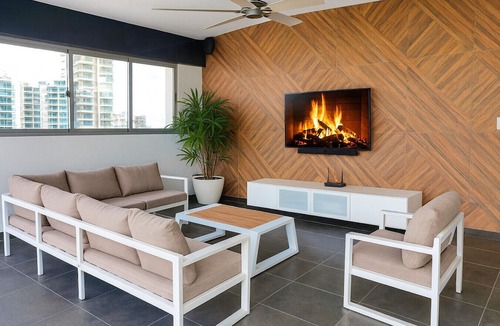 Downtown Santo Domingo Apartment | Beautiful and Comfy City Center 1BR Apt, Full AC, Gym, Near All.