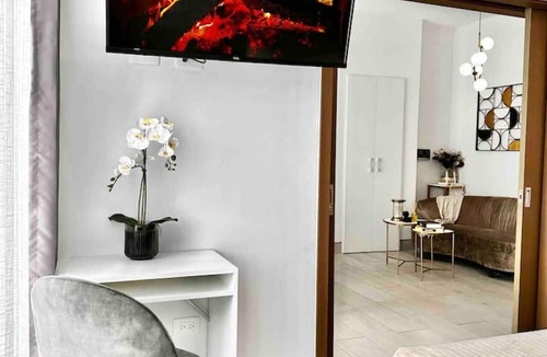Sarasota Apartment | Cozy 1BR Apt, Full AC, Pool, Spectacular Rooftop Terrace, Great City Views