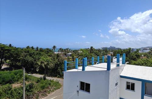 Villa Isabela Apartment | Ocean View 1BR with Rooftop Pool Costambar