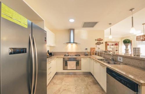 Puerto Bahia Villa | Luxurious Villa at Puerto Bahia with Great Views