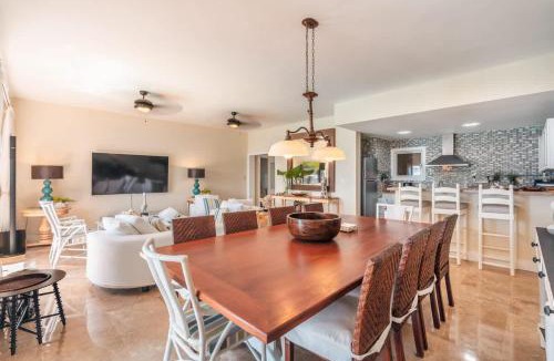 Puerto Bahia Villa | Magnificent villa with ocean view in Puerto Bahia