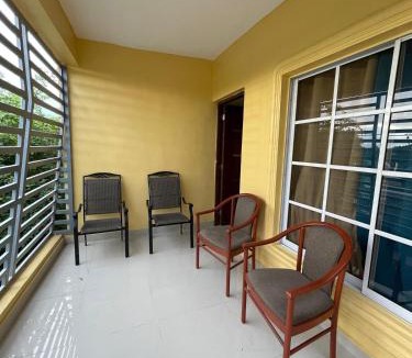 Pedernales House | David's 2nd floor, crib