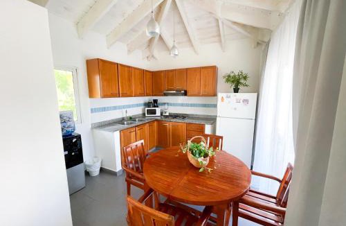 Bavaro Hotel | LOS CORALES Condo-HOTEL with VILLAS & SUITES WIFI BBQ Beach CLUB & SPA
