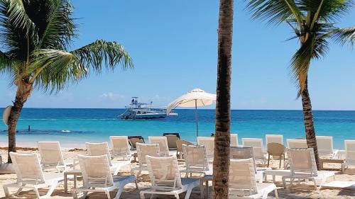 Bavaro Hotel | Flora Beach Pool Hotel Residences