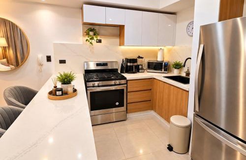 Evaristo Morales Apartment | Modern Condo in Evaristo Morales with Pool & Gym