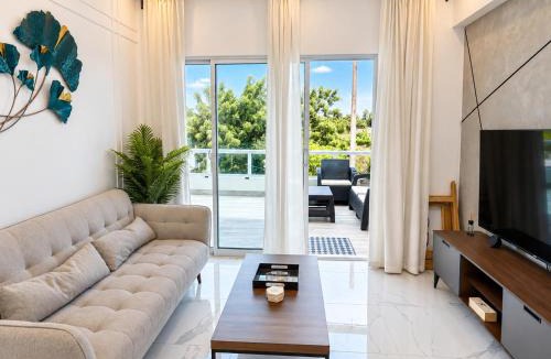 Prado Oriental Apartment | The Duo at Suarez Properties