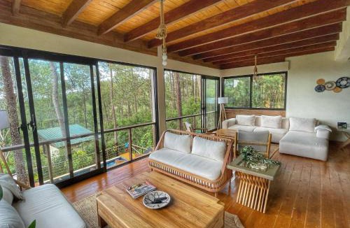 Jarabacoa Villa | Escpate al Bosque Villa Completa Piscina BBQ Hasta 12 Huspedes