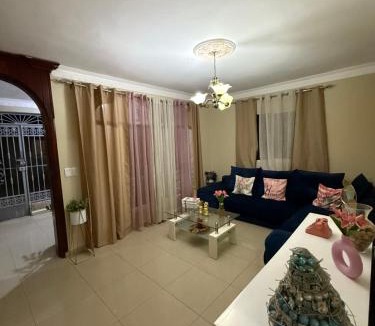 Azua House | 1 Habitacion con 2 camas dobles, en vivienda compartida en Azua