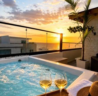 Reparto Ibarra Apartment | Luxurious Ocean View Penthouse With Private Jacuzzi