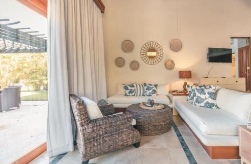 Punta Cana Villa | Tropical villa with pool at Green Village B843