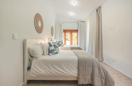 Punta Cana Villa | Tropical villa with pool at Green Village B843