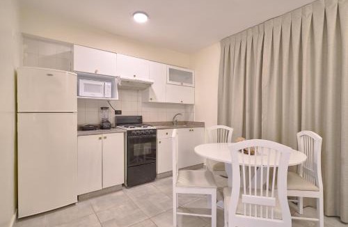 La Arboleda Hotel | Roy Arias Suites & Residences
