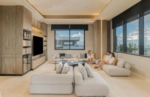 Yolanda Morales Apartment | BlueMall Luxury Suites by Homeclub