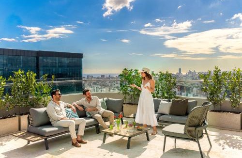 Yolanda Morales Apartment | BlueMall Luxury Suites in Piantini by Homeclub