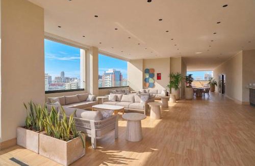 La Julia Apartment | Nizacitytower Downtownsd Poolgymbalcony