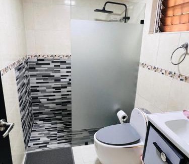 Alma Rosa Apartment | 3BR Condo King Suite AC Wi-Fi, Sto Dgo Este