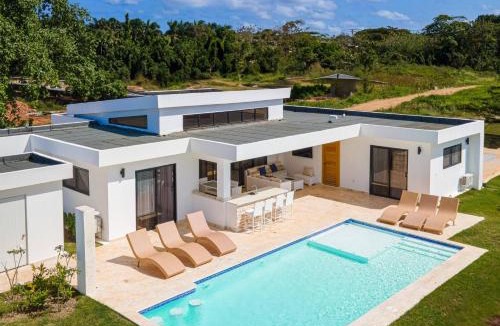 La Mulata Villa | Luxe Villa in the Caribbean Gated Pool Sun