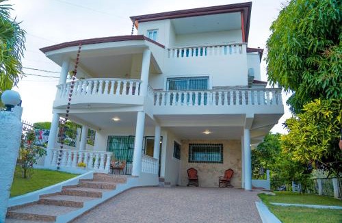 Santiago de los Caballeros Villa | Camp David Santiago Dominican republic