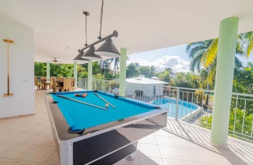 Urbanizacion Tavarez House | COZY 7BR Villa BIG POOL Close to beach