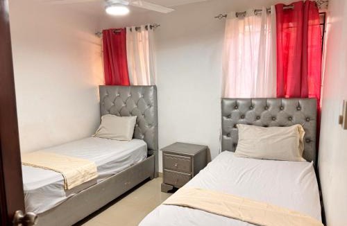 Guaricano Apartment | 1Dom Rep - Huge cozy 3 bedrooms - close to all transportation Jacobo Majluta - Residencial Paradise V Colina Arroyo 1