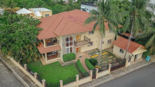 La Esplanada Villa | Spacious 8 Bedroom 10 Bath Villa THE CENTER of Sosua