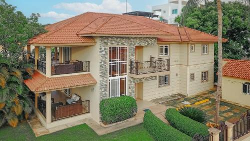 La Esplanada Villa | Spacious 8 Bedroom 10 Bath Villa THE CENTER of Sosua