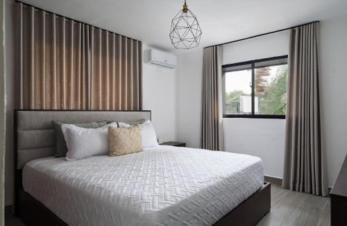 Gascue House | Plaza colonial suites by Yellowkey