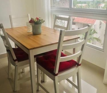 Reparto Ibarra Apartment | Hermoso Apartamento cerca de la playa, Restaurantes, Supermercados, Restaurantes, Aeropuertos, parqueo gratis