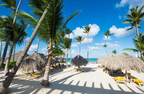Bavaro Villa | Luxury Private Villas with Pool, Private Beach, BBQ